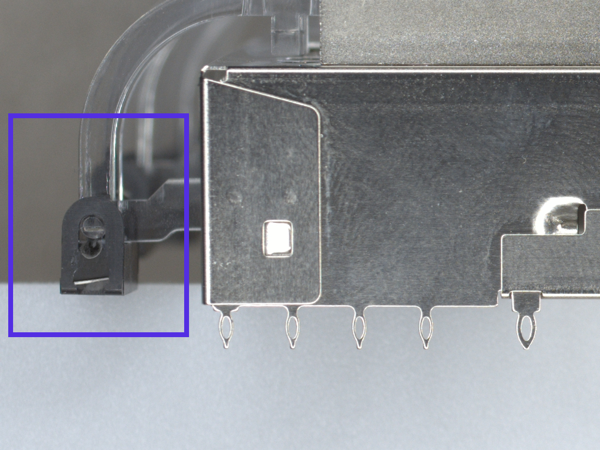Synthetic dent generated on a 4-cavity connector housing